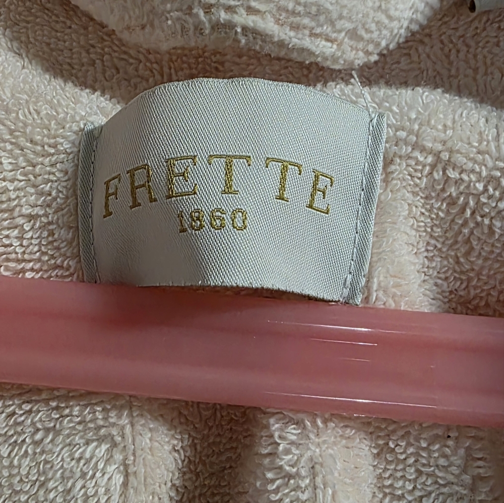 Frette Luxury Robe - Picture 3 of 5
